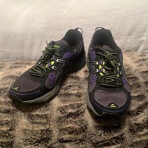 ASICS womens sneakers size US 8.5